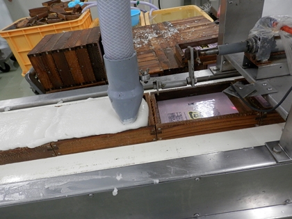 いわき市薄磯地区で津波被害にあった丸又蒲鉾