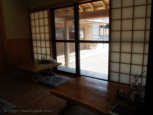 農家レストラン　とろろ屋半兵衛の店内