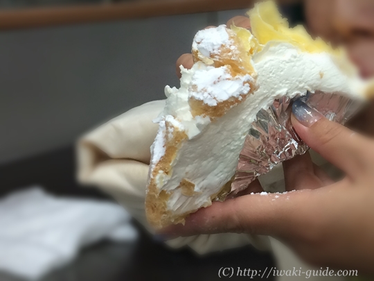 好間町ジャンボシュークリーム