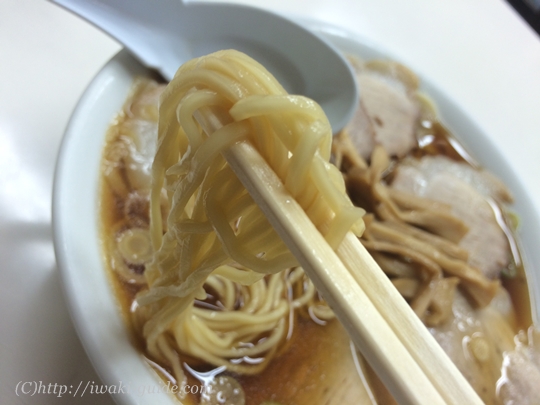 味世屋食堂　駐車場　営業時間