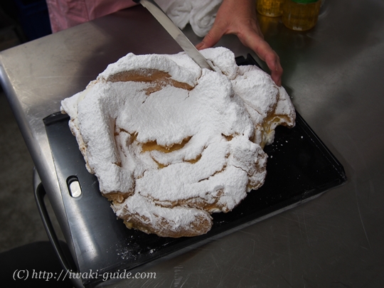 好間町ジャンボシュークリーム