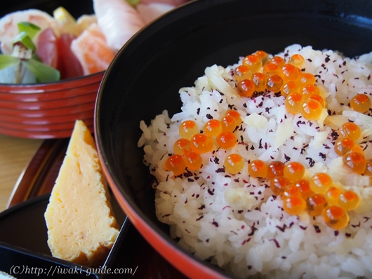 やまかく海鮮丼