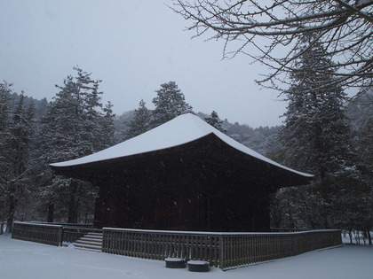 雪の白水阿弥陀堂