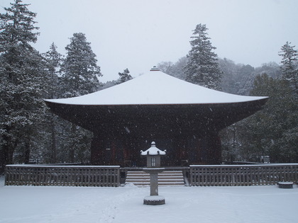 国宝白水阿弥陀堂　雪景色